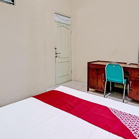Oyo 91572 Kost Esklusif Barokah Pasuruan Exterior foto