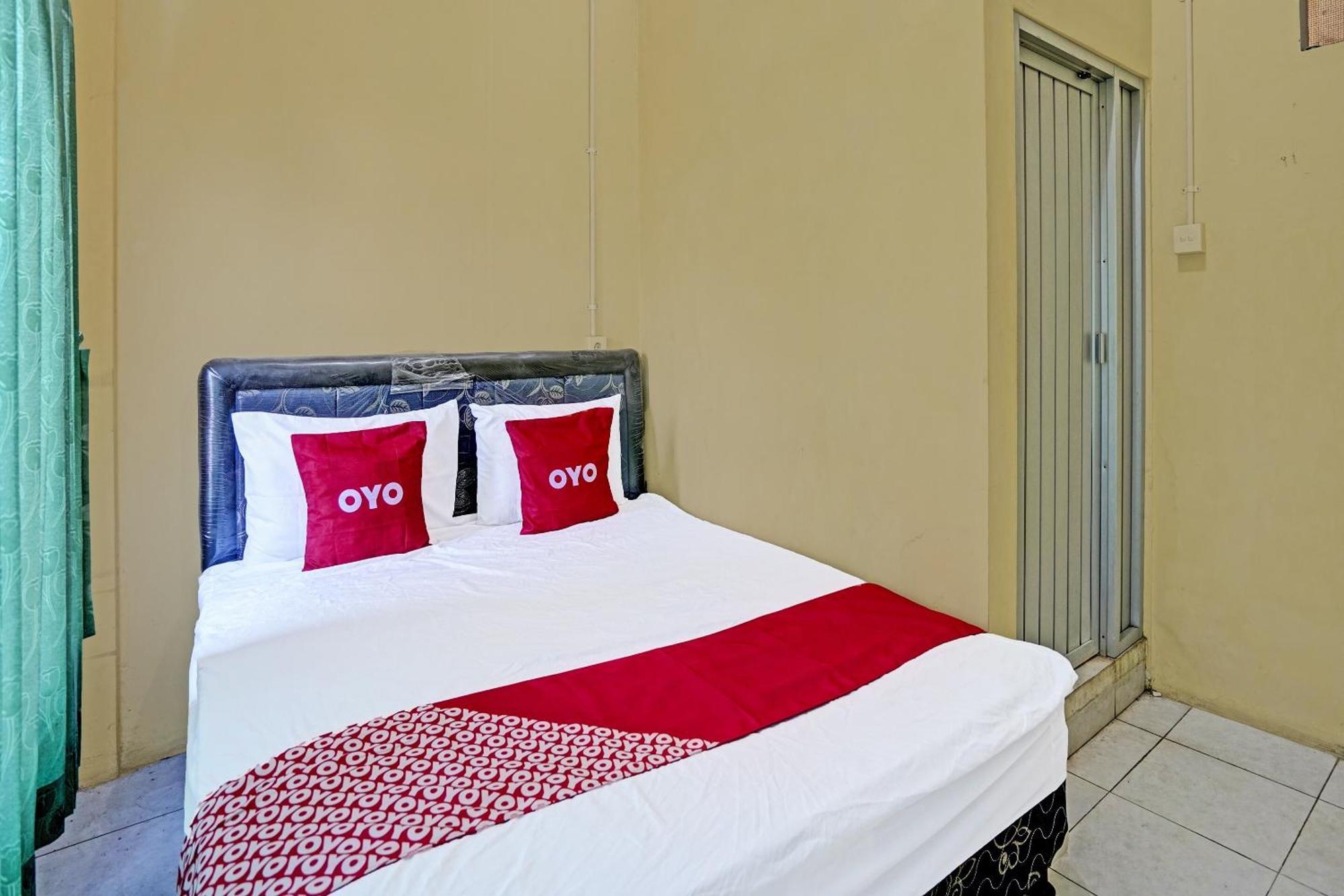 Oyo 91572 Kost Esklusif Barokah Pasuruan Exterior foto