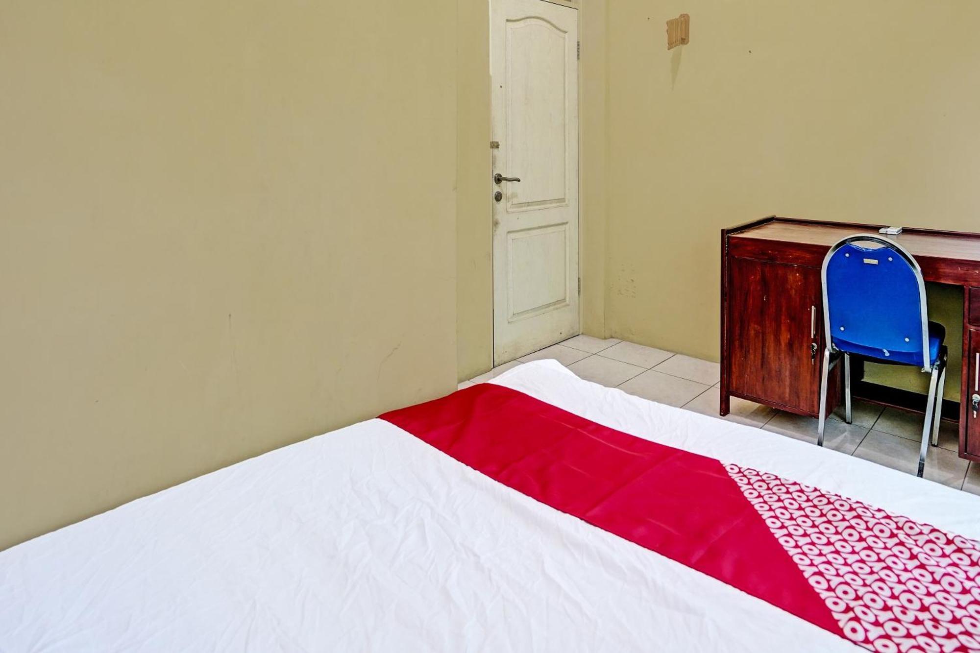 Oyo 91572 Kost Esklusif Barokah Pasuruan Exterior foto